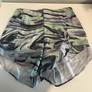 Lululemon hottie hot shorts, discontinued print!